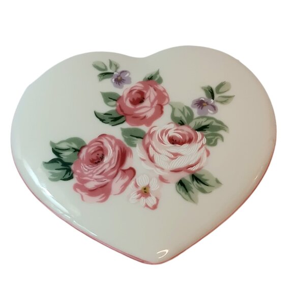 Heart Shaped Floral Trinket Box with Lid Vintage Made in Japan - Picture 3 of 8